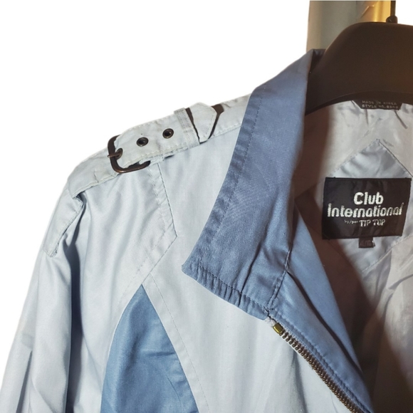 Club International Lightweight Jacket - Picture 2 of 4